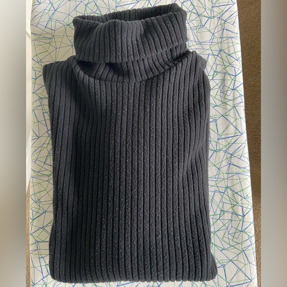 Joe Fresh rubbed turtle neck dress with long sleeves size large - Picture 3 of 4